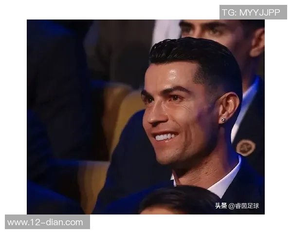 足球明星背后的财富故事揭秘他们的奢华生活与家庭背景